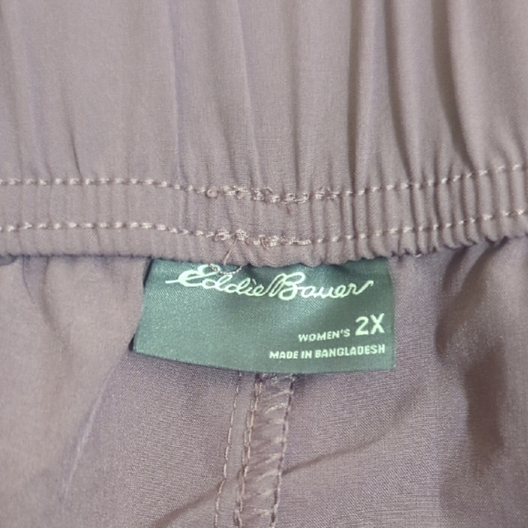 NWT Eddie Bauer Traveler Ankle Pant, Color People Size 2X - Picture 13 of 15